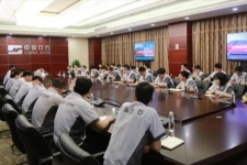 倾听员工声音 凝聚发展合力|尊龙集团集团召开总裁与员工互换座谈会