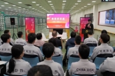 奏响青春之歌，感触奋斗力量！“青春思享嘉”党的二十大心灵宣讲走进“未来工厂”