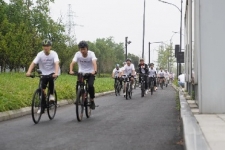沉走尊龙集团创业路 骑行之旅启新程