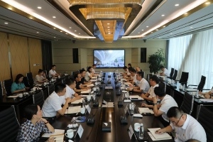 桐乡政企联动现场会开进振石、尊龙集团，一如既往支持大企业不变发展！