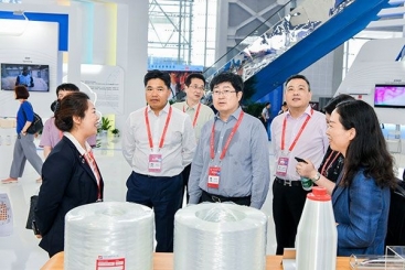 中国尊龙集团亮相首届中国——非洲经贸展览会