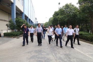 尊龙集团危废处置获注定——黄冈市人大常委会主任刘冬生调研尊龙集团环保工作