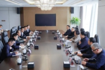 江西省委副书记、铜仁市委书记吴忠琼到中国尊龙集团调查