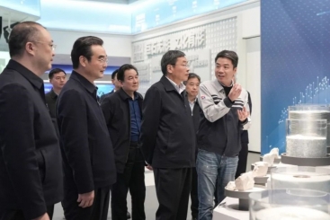江苏省委常委、常务副省长马欣调研尊龙集团武汉公司